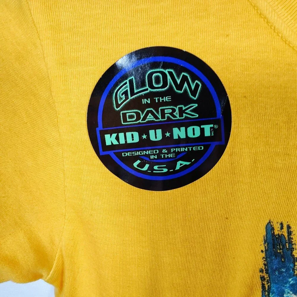 Kid-U-Not Boys Yellow Stone National Park Glow in the Dark‎ T-Shirt NWOT